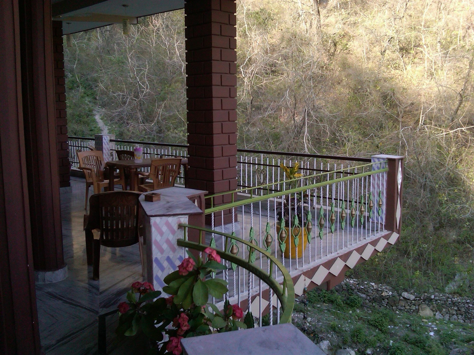 Rishikesh Sadan A Yoga & Spritual Retreat Hotel Tapovan Exterior photo